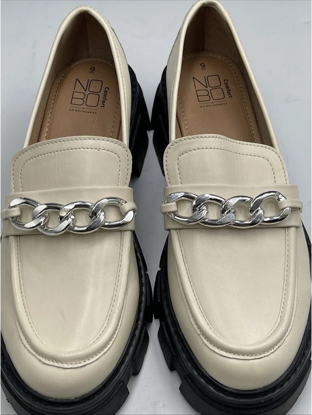 No Boundaries Women's Lug Sole Chain Loafers Cream Beige Slip On Shoes Size 9